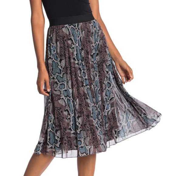 Nordstrom Rack Skirts Nwt Pleated Snakeskin Midi Skirt S Poshmark